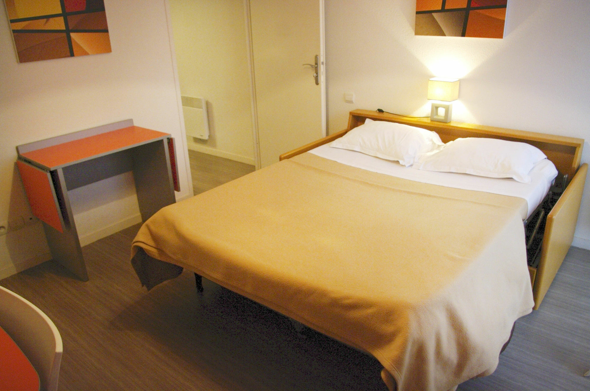 City Lodge Appart Hotel Niort 3*